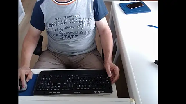 Snapshot of dutchpornking chatting on July 25, 6:00 am dutchpornking online show from July 25, 6:00 am