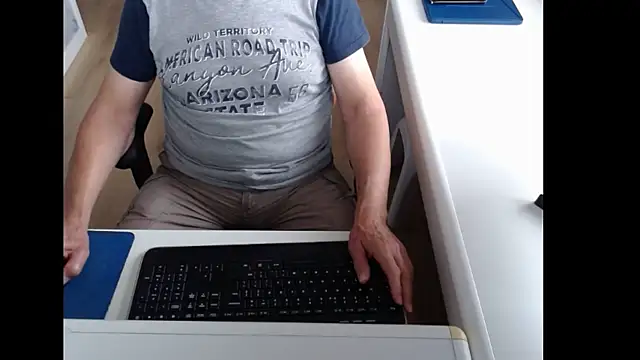 Snapshot of dutchpornking chatting on July 26, 6:43 am dutchpornking online show from July 26, 6:43 am