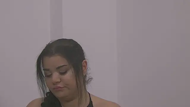 BustyMadison online show from November 22, 7:18 am