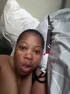 Snapshot of cherrybabe76 chatting on January 29, 3:33 am cherrybabe76 online show from January 29, 3:33 am