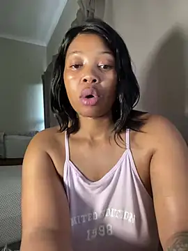 Snapshot of cherrybabe76 chatting on February 11, 2:57 pm cherrybabe76 online show from February 11, 2:57 pm