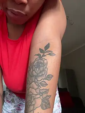 Snapshot of cherrybabe76 chatting on February 23, 6:07 am cherrybabe76 online show from February 23, 6:07 am