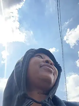 Snapshot of cherrybabe76 chatting on November 5, 11:32 am cherrybabe76 online show from November 5, 11:32 am