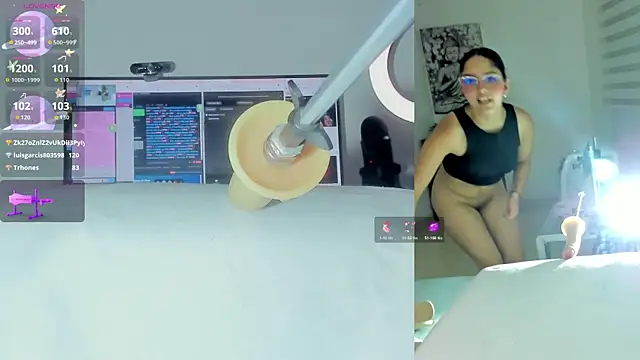 Snapshot of sofi_velez chatting on May 24, 5:07 pm sofi velez online show from May 24, 5:07 pm