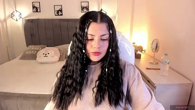 Snapshot of Catalinaa_martinez chatting on September 18, 2:57 am Catalinaa martinez online show from September 18, 2:57 am