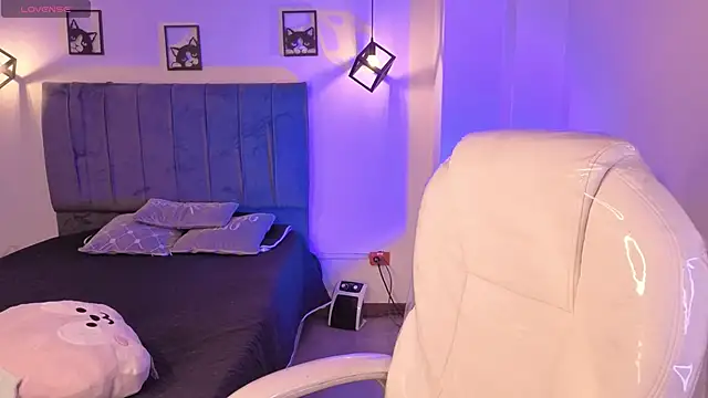 Catalinaa martinez online show from October 30, 3:30 am