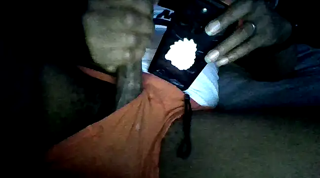 Snapshot of PrettyboyRed chatting on January 3, 4:55 am PrettyboyRed online show from January 3, 4:55 am