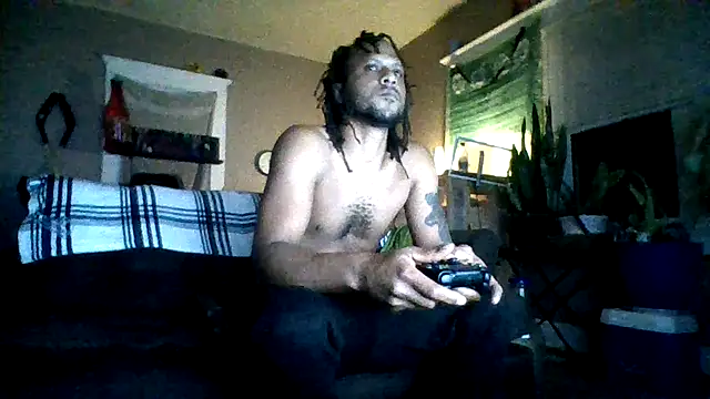 Snapshot of PrettyboyRed chatting on October 24, 3:25 am PrettyboyRed online show from October 24, 3:25 am