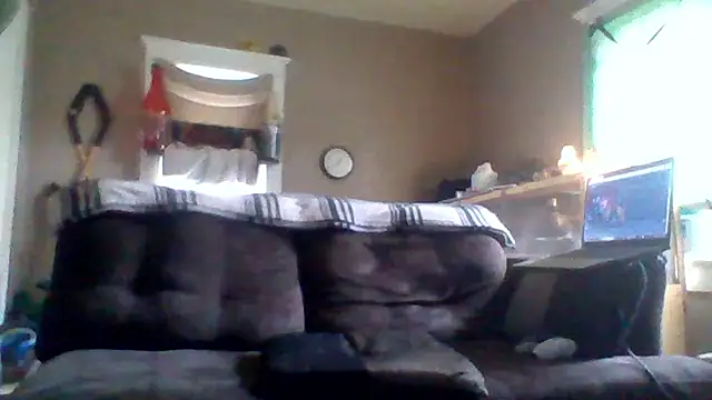 Snapshot of PrettyboyRed chatting on November 7, 4:40 pm PrettyboyRed online show from November 7, 4:40 pm