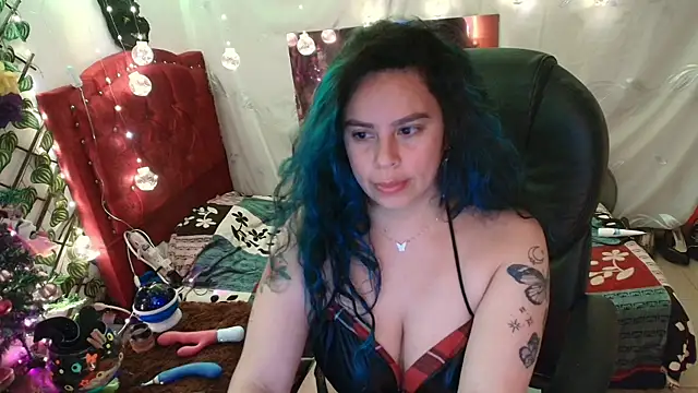 Snapshot of elektra_32 chatting on January 6, 4:58 am elektra 32 online show from January 6, 4:58 am