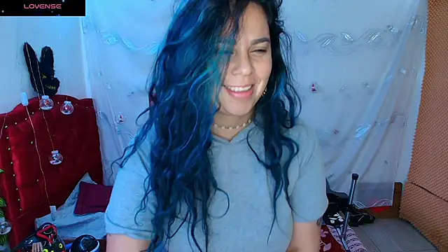 Snapshot of elektra_32 chatting on January 18, 4:37 am elektra 32 online show from January 18, 4:37 am