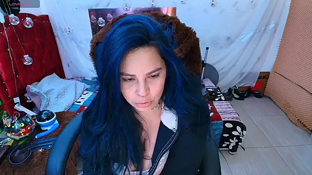 Snapshot of elektra_32 chatting on January 24, 5:31 am elektra 32 online show from January 24, 5:31 am