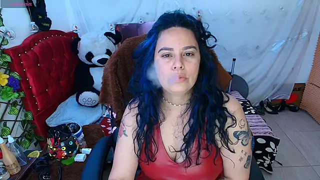 Snapshot of elektra_32 chatting on January 26, 6:38 am elektra 32 online show from January 26, 6:38 am