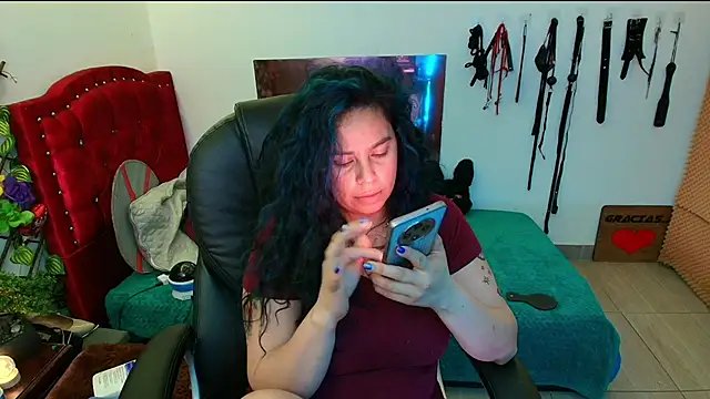 Snapshot of elektra_32 chatting on February 26, 5:07 pm elektra 32 online show from February 26, 5:07 pm