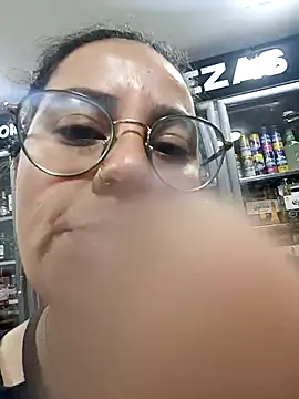 Snapshot of elektra_32 chatting on November 10, 4:17 pm elektra 32 online show from November 10, 4:17 pm