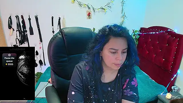 Snapshot of elektra_32 chatting on November 25, 12:27 pm elektra 32 online show from November 25, 12:27 pm