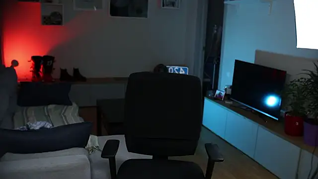 Snapshot of kevin-park chatting on December 1, 7:47 pm kevin-park online show from December 1, 7:47 pm