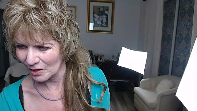 SindeeDix online show from February 26, 9:27 pm