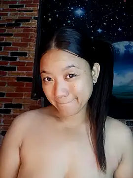 Urchanel online show from May 2, 11:54 pm