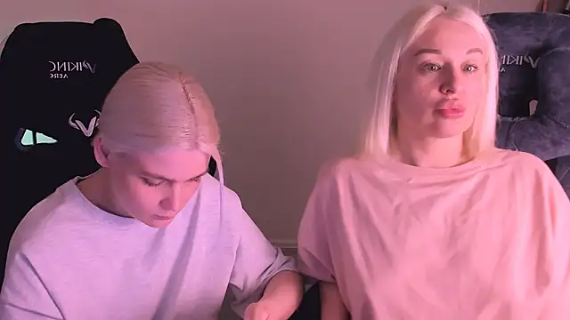 hotblonds online show from January 27, 5:26 pm