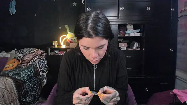 Snapshot of Lilmarieee chatting on January 27, 10:38 pm Lilmarieee online show from January 27, 10:38 pm