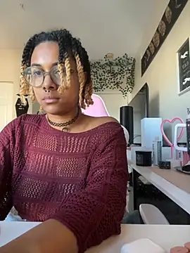 Snapshot of goddessxdreaxo chatting on October 9, 1:42 pm goddessxdreaxo online show from October 9, 1:42 pm