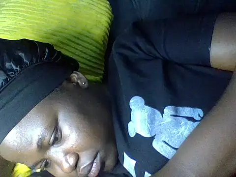 Snapshot of cute-marianna chatting on October 13, 4:12 am cute-marianna online show from October 13, 4:12 am