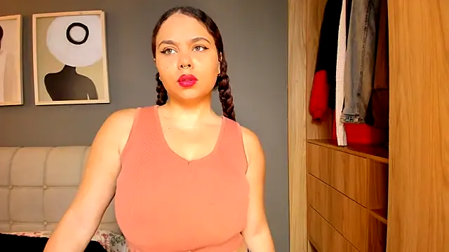 Snapshot of Ash_milk chatting on May 19, 1:39 pm Ash milk online show from May 19, 1:39 pm