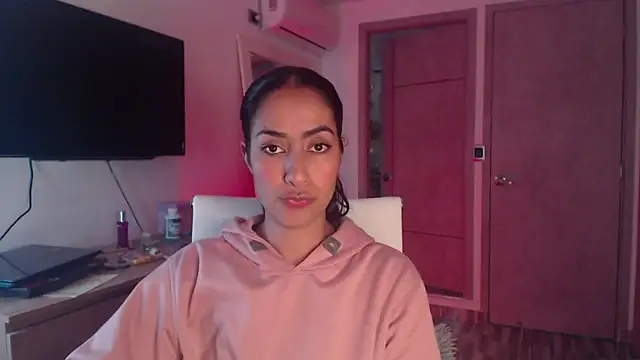 Brown skin11 online show from September 30, 9:09 pm