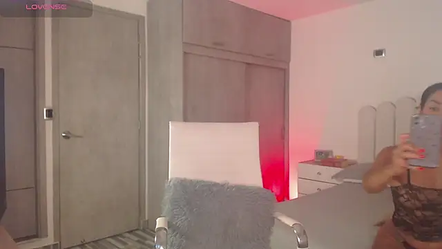 Brown skin11 online show from February 16, 9:22 pm