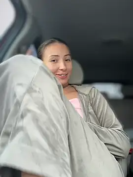 Snapshot of YOUR-KARINA chatting on March 5, 7:16 am YOUR-KARINA online show from March 5, 7:16 am