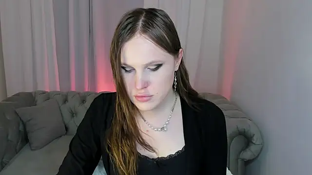 Snapshot of EffieMinki chatting on July 16, 8:59 pm EffieMinki online show from July 16, 8:59 pm