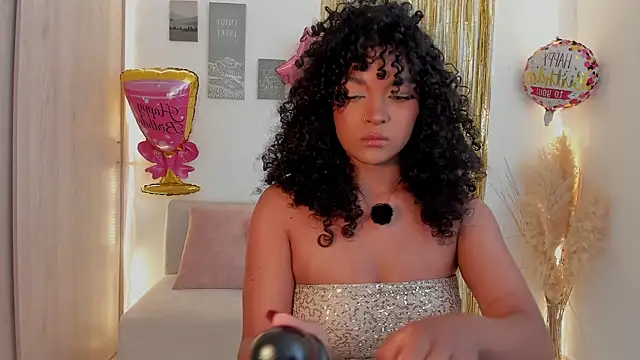 Snapshot of mariam_hill chatting on May 14, 8:37 pm mariam hill online show from May 14, 8:37 pm
