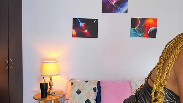 SarahCinnamon- online show from November 4, 8:08 pm