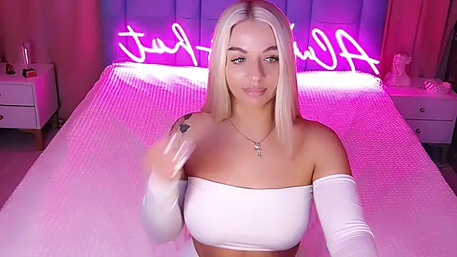 AllwaysHotJ online show from December 2, 2:06 am