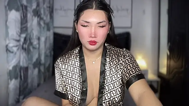 Snapshot of Miss_Deliciousness chatting on May 10, 4:23 pm Miss Deliciousness online show from May 10, 4:23 pm