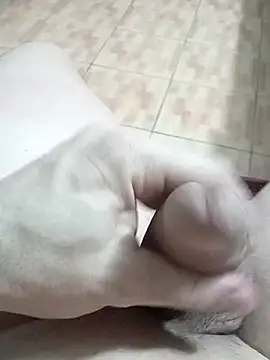 Snapshot of yurasec chatting on February 1, 9:08 pm yurasec online show from February 1, 9:08 pm