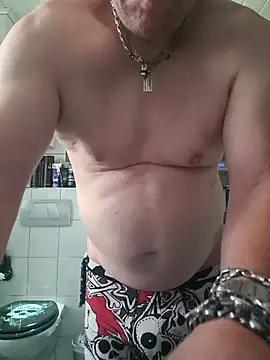 tomtom111111 online show from September 20, 10:05 am