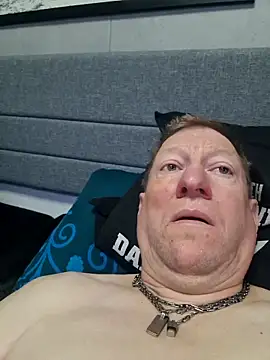 tomtom111111 online show from October 12, 12:48 pm