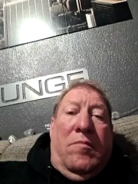 tomtom111111 online show from November 9, 4:49 pm