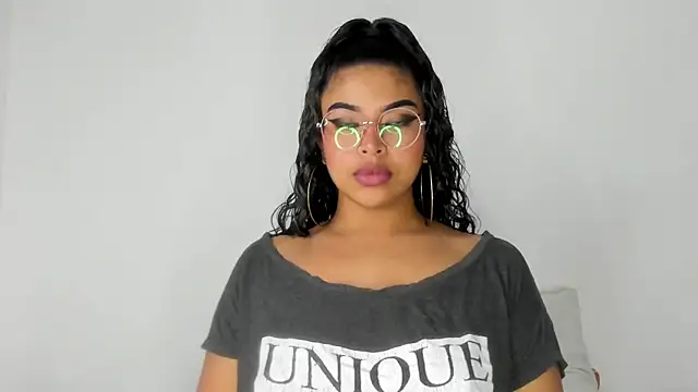 moana taylor online show from February 18, 10:05 am