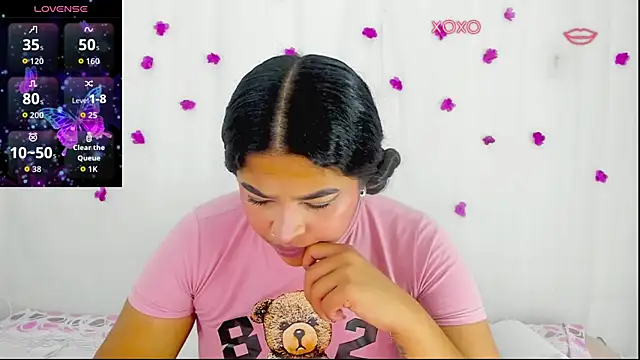 moana taylor online show from December 18, 10:43 am