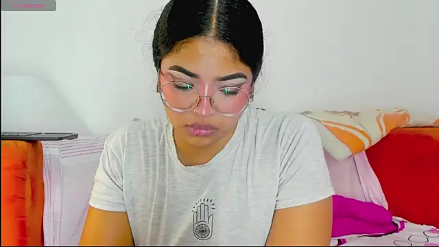 Snapshot of moana_taylor chatting on May 8, 11:15 am moana taylor online show from May 8, 11:15 am