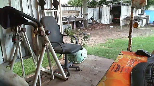 Snapshot of herbie010666 chatting on February 21, 8:29 am herbie010666 online show from February 21, 8:29 am