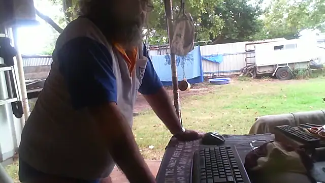 herbie010666 online show from May 11, 2:50 am
