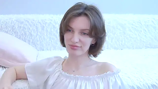 Beauty Alex online show from May 18, 2:51 am