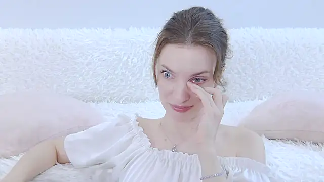 Beauty Alex online show from July 28, 2:18 am