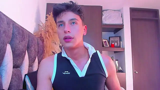 Snapshot of I_Gabriel chatting on January 1, 3:23 am I Gabriel online show from January 1, 3:23 am