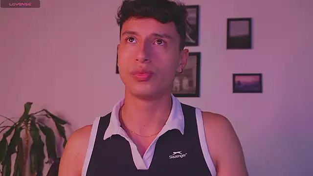 Snapshot of I_Gabriel chatting on February 10, 5:44 am I Gabriel online show from February 10, 5:44 am