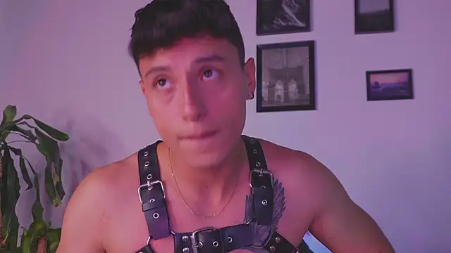 Snapshot of I_Gabriel chatting on February 11, 4:50 am I Gabriel online show from February 11, 4:50 am